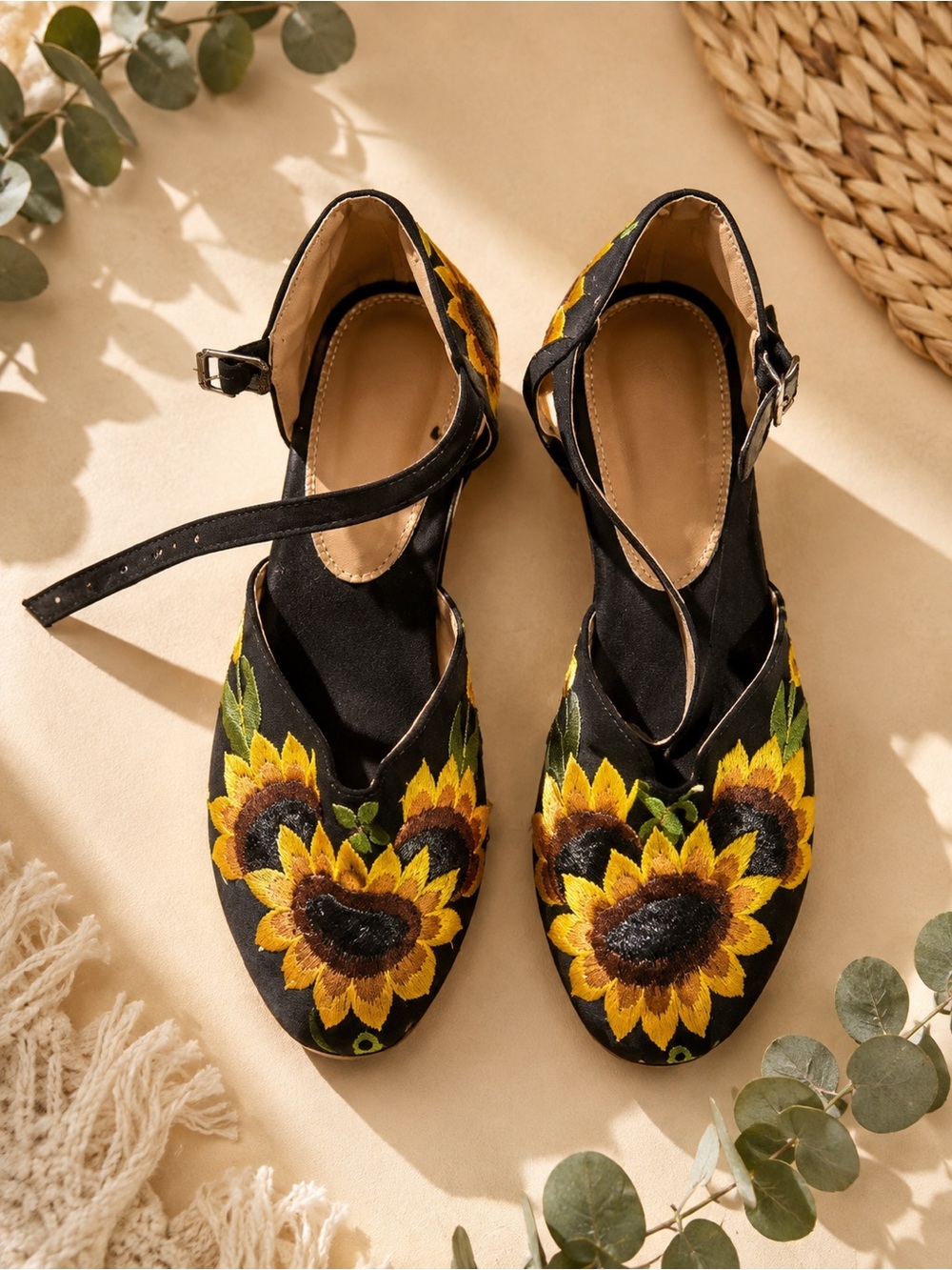 Vintage-Style Sunflower Flats